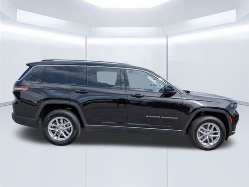 Used 2023 Jeep Grand Cherokee L Laredo image 3