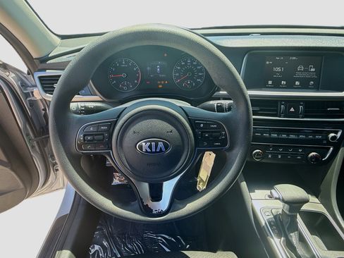 Used 2018 Kia Optima LX w/ 17" Alloy Wheels Package image 8