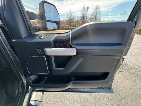 Used 2020 Ford F250 Lariat AWD/4WD image 23
