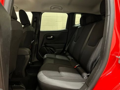 Used 2023 Jeep Renegade Trailhawk AWD/4WD image 8