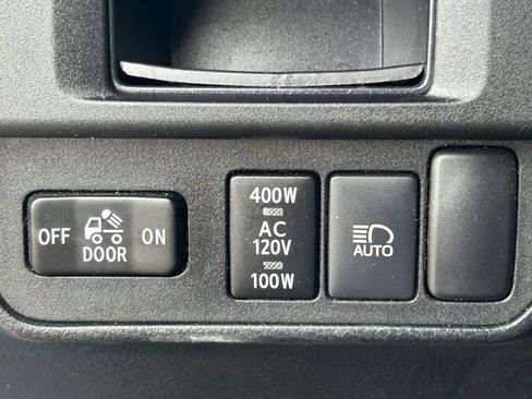 Used 2019 Toyota Tacoma TRD Off-Road AWD/4WD image 24