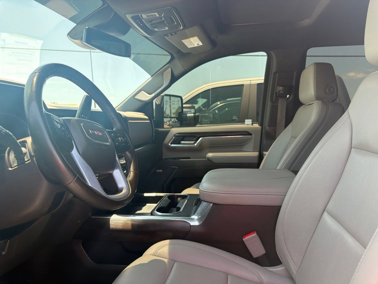 Used 2024 GMC Sierra 2500 SLT w/ Texas SLT Premium Package AWD/4WD image 8