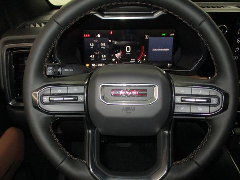 New 2025 GMC Canyon AT4 w/ AT4 Premium Package image 17