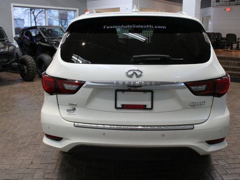 Used 2019 INFINITI QX60 Luxe w/ Essential Package image 6
