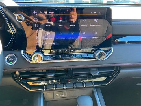 Used 2023 Chevrolet Colorado Z71 w/ Z71 Convenience Package 2 image 21