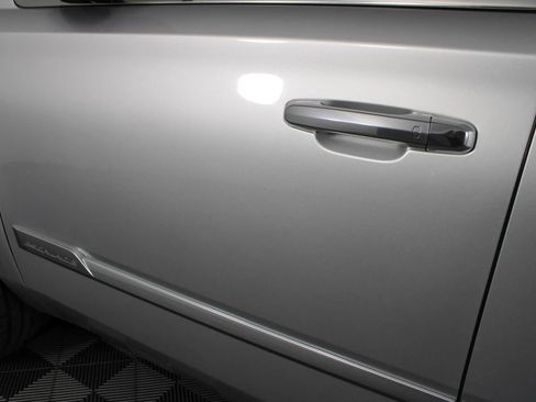 Used 2020 Cadillac Escalade ESV Luxury AWD/4WD image 35