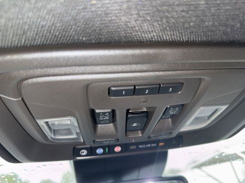 Used 2024 GMC Sierra 1500 SLT w/ SLT Premium Plus Package image 21