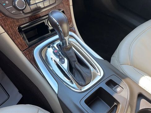 Used 2013 Buick Regal Leather image 20
