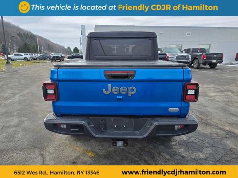 Used 2022 Jeep Gladiator Overland w/ Cold Weather Group image 6