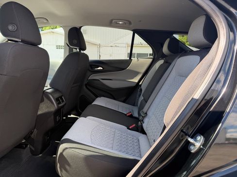 Used 2024 Chevrolet Equinox LT FWD image 34