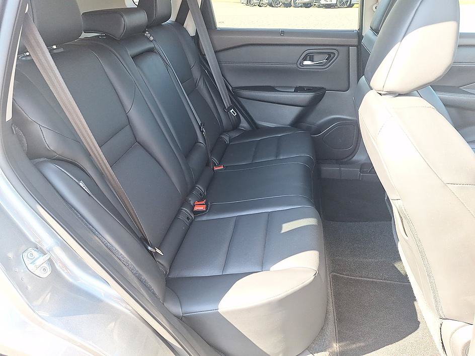 Certified 2022 Nissan Rogue SV w/ SV Premium Package FWD image 22