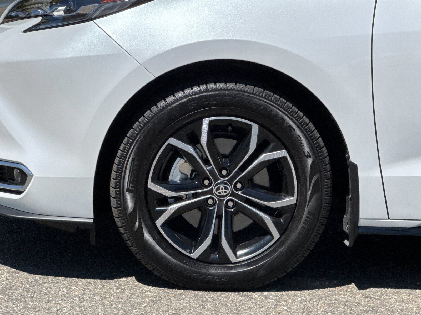 Used 2026 Toyota Sienna Platinum AWD/4WD image 28