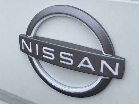 Certified 2025 Nissan Frontier S image 5