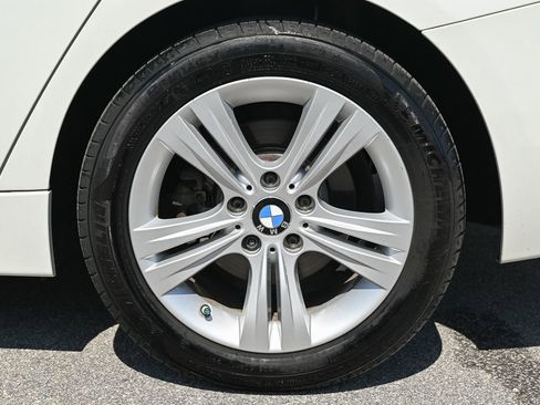 Used 2017 BMW 330i xDrive Sedan AWD/4WD image 8