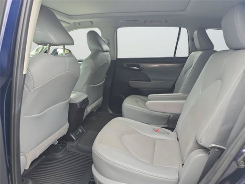 Used 2021 Toyota Highlander Platinum AWD/4WD image 20
