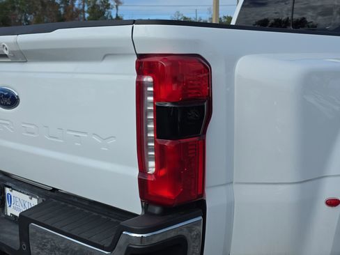 Used 2023 Ford F450 Lariat image 7