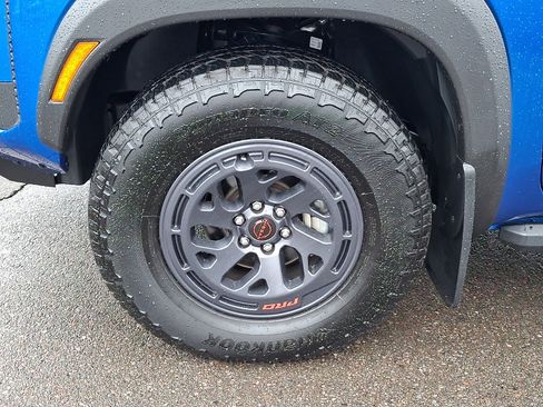 Used 2025 Nissan Frontier PRO-4X AWD/4WD image 8