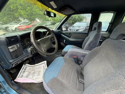 Used 1996 Chevrolet S10 Pickup LS RWD image 13