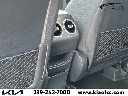 Used 2024 Mercedes-Benz GLB 250 4MATIC image 13