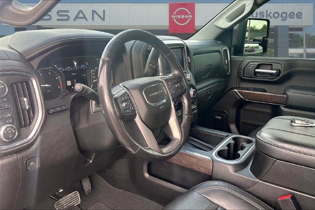 Used 2023 GMC Sierra 2500 Denali w/ Denali Ultimate Package AWD/4WD image 18