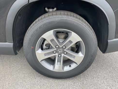 Used 2025 Honda Pilot EX-L image 9