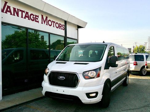 Used 2023 Ford Transit 350 XLT RWD image 1