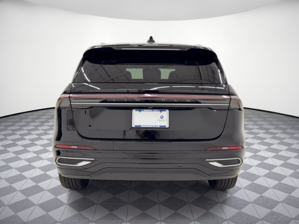 Used 2024 Lincoln Nautilus Reserve w/ Equipment Group 203A AWD/4WD image 11