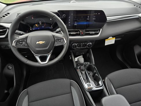 New 2026 Chevrolet TrailBlazer LT w/ Convenience Package FWD image 22