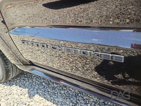 Used 2019 Jeep Grand Cherokee High Altitude image 23