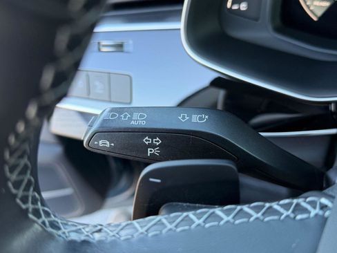 Used 2022 Audi Q8 Premium Plus w/ Premium Plus Package image 34