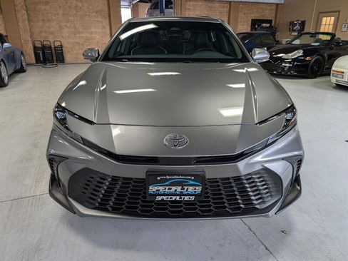 Used 2025 Toyota Camry SE w/ Convenience Package FWD image 6