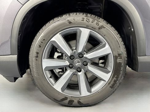 New 2025 Honda Pilot Touring image 34