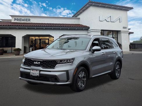 Used 2022 Kia Sorento S FWD image 4