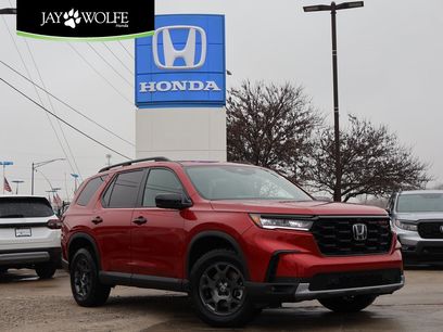 New 2025 Honda Pilot TrailSport