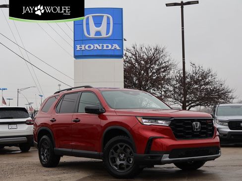 New 2025 Honda Pilot TrailSport image 1