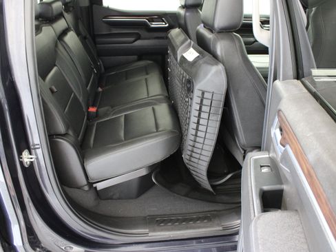 Used 2023 GMC Sierra 1500 SLT AWD/4WD image 37