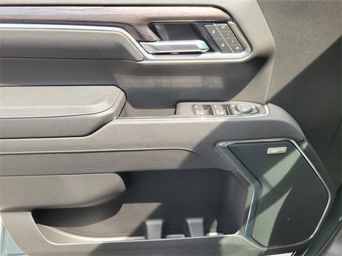 New 2026 Chevrolet Silverado 1500 LTZ w/ LTZ Premium Package image 15