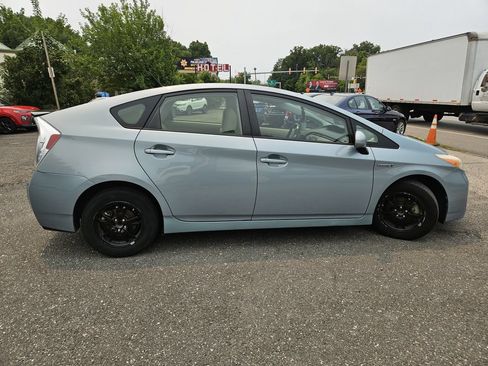 Used 2014 Toyota Prius Two FWD image 6
