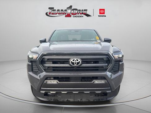 Used 2025 Toyota Tacoma SR5 AWD/4WD image 2