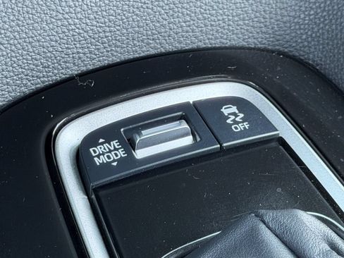 Used 2025 Toyota Corolla XSE FWD image 25