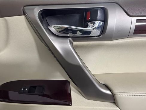 Used 2014 Lexus GX 460 w/ Premium Package image 36