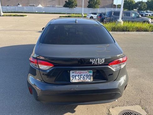 Used 2024 Toyota Corolla LE w/ LE Convenience Package image 6