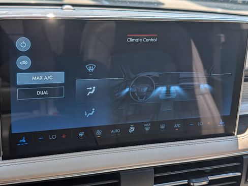Used 2023 Lincoln Corsair AWD w/ Equipment Group 101A image 23
