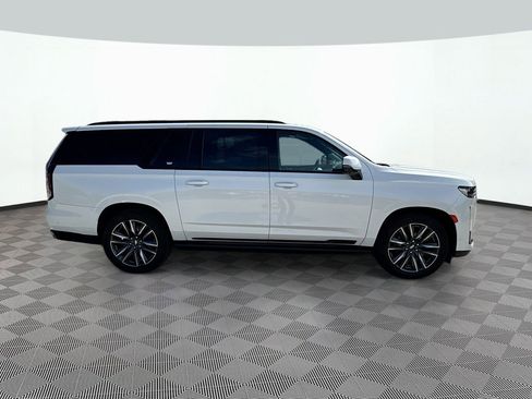 Used 2021 Cadillac Escalade ESV Sport Platinum AWD/4WD image 4