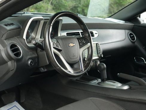 Used 2014 Chevrolet Camaro LT RWD image 9