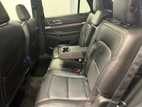 Used 2018 Ford Explorer Limited w/ Equipment Group 301A AWD/4WD image 34