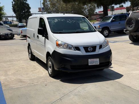 Used 2014 Nissan NV200 S w/ Cruise Control Package FWD image 4