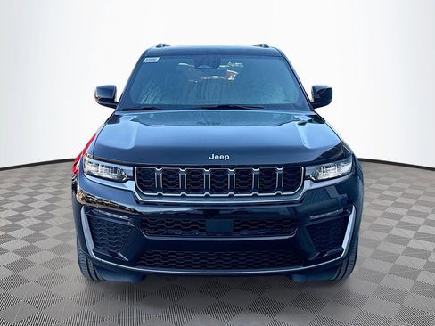 New 2026 Jeep Grand Cherokee Limited RWD image 2