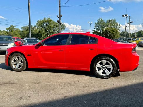 Used 2017 Dodge Charger R/T RWD image 3