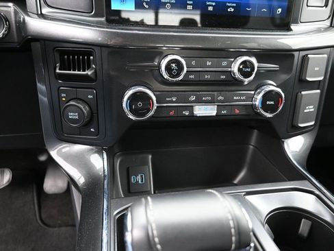 Certified 2022 Ford F150 XLT w/ Equipment Group 302A High image 19